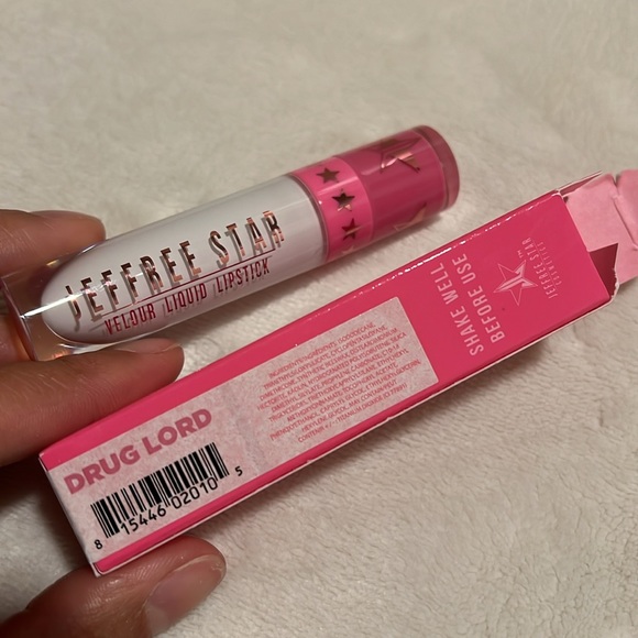 JEFFREE STAR Velour Liquid Lipstick in Drug Lord - Picture 3 of 6